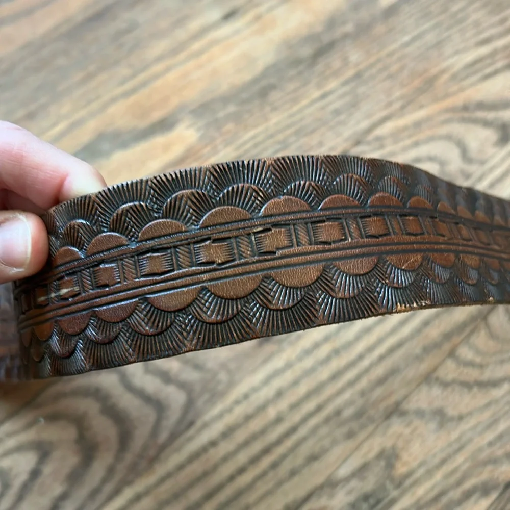 4-Wheeling Brown Leather Belt Copyright 1975 Vintage